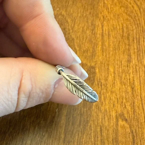 James Avery Silver Feather Earrings - Picture 1 of 3